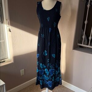 White Stag tropical maxi dress with smocked top 
Midnight and aqua blue 4/6
